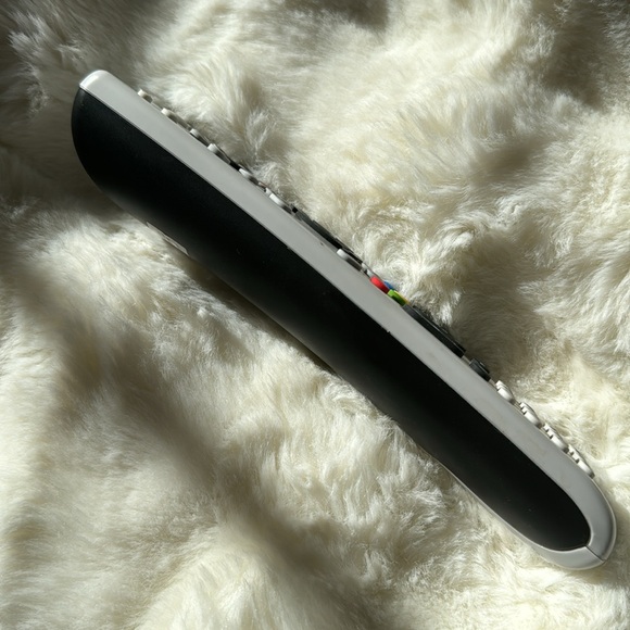 Direct TV Remote - Picture 4 of 4